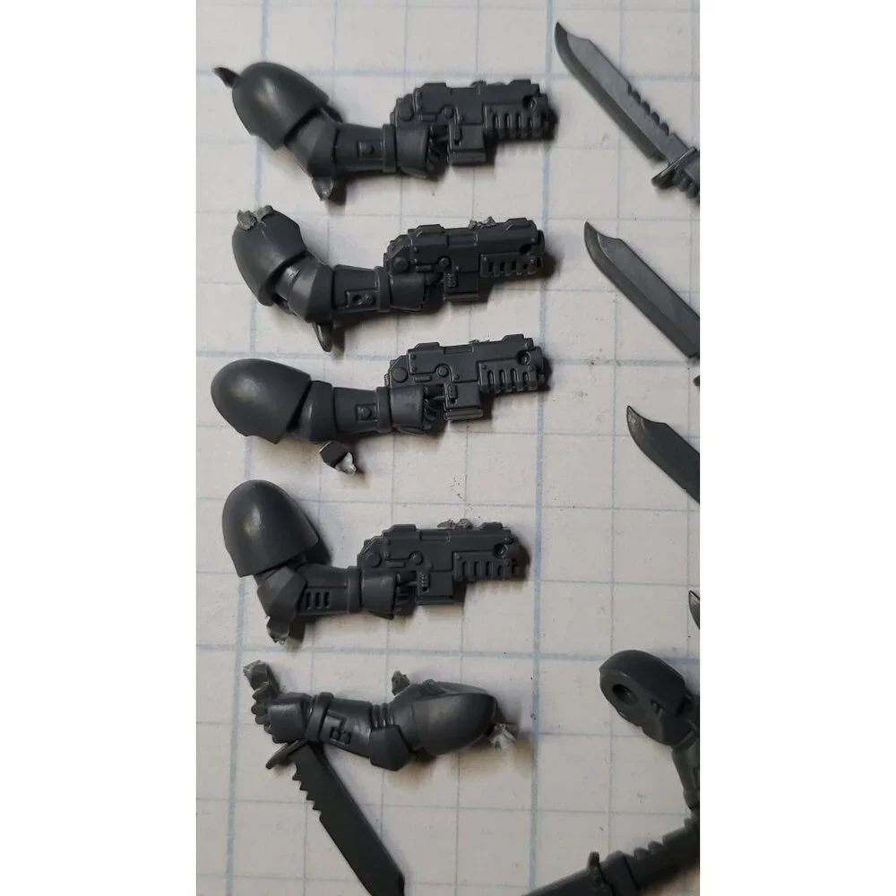 Warhammer 40k Space Marine Bits Primaris Reiver Combat Blades Bolt Pistol S10 - Picture 4 of 5